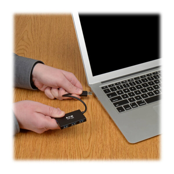 2f75296a103577753a1e161e69b70d3f Tripp Lite series 4-Port Slim Portable USB-A Hub - USB 3.x (5Gbps), Aluminum Housing