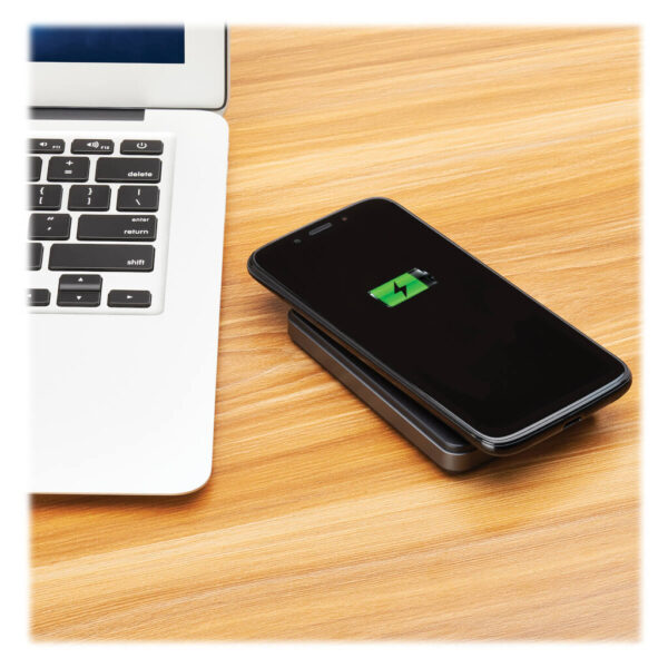 32d596c0300ee369e7896a1d5e0bdffa Tripp Lite series Portable Wireless Magnetic Charging Power Bank for iPhone 16/15/14/13/12, USB-C Output, 18W, 4000mAh, Lithium-Ion, Black