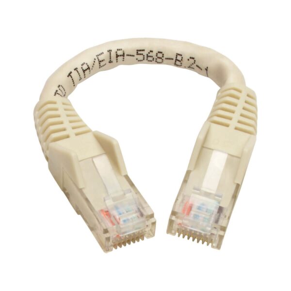 52071e4c712bb850ca9846f8cc3a086f Tripp Lite series Cat6 Gigabit Snagless Molded (UTP) Ethernet Cable (RJ45 M/M), PoE, White, 6-in. (15.24 cm)