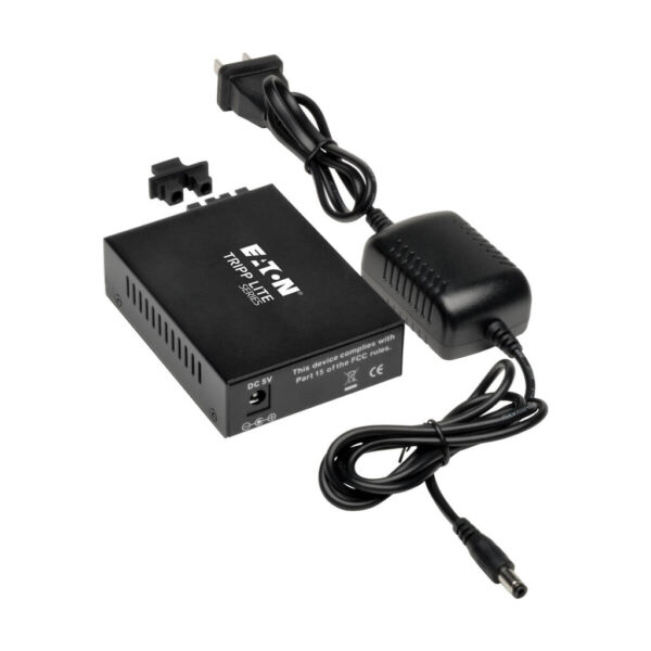 Tripp Lite series Gigabit Multimode Fiber to Ethernet Media Converter, 10/100/1000 SC, 550 m, 850 nm