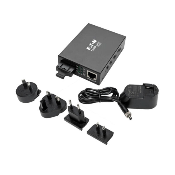 Tripp Lite series Gigabit Multimode Fiber to Ethernet Media Converter, 10/100/1000 SC, International Power Supply, 850 nm, 550M (1804.46 ft.)