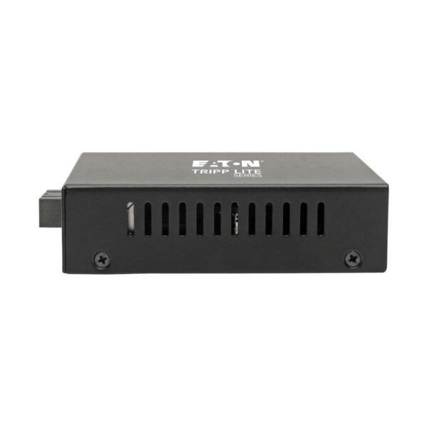 Tripp Lite series Gigabit Multimode Fiber to Ethernet Media Converter, POE+ - 10/100/1000 SC, 850 nm, 550M (1804.46 ft.)