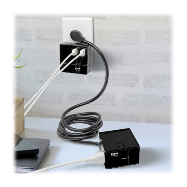6d152c6f29da94f3915c026941f62154 Tripp Lite series Safe-IT 3-Outlet Cube Surge Protector, 5-15R Outlets, 6 USB Charging Ports, 8 ft. (2.4 m) Cord, Antimicrobial Protection
