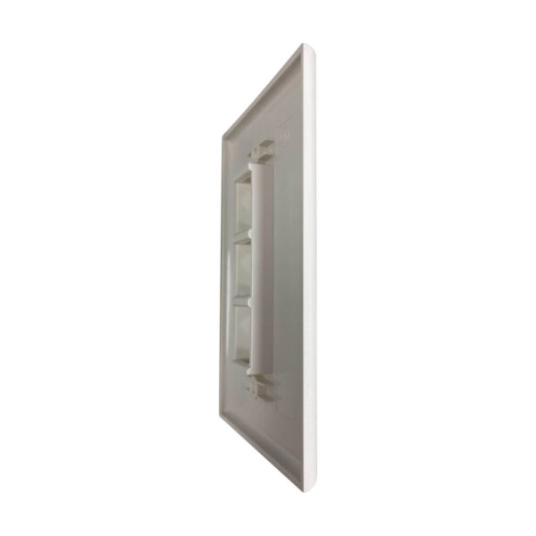 7919394e84759b984582de0fca385395 Tripp Lite series Safe-IT 3-Port Single-Gang Keystone Wall Plate, Antibacterial, Ivory Matte, TAA