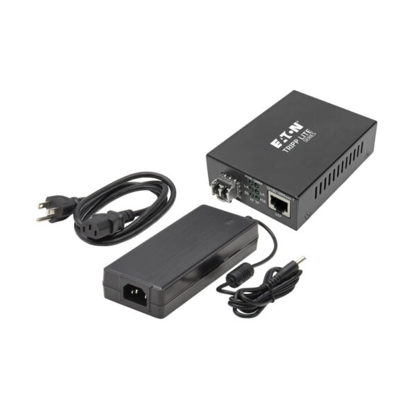 7af3fc93ec18bf657f830932cc29b1c6 Tripp Lite series Gigabit Multimode Fiber to Ethernet Media Converter, POE+ - 10/100/1000 LC, 850 nm, 550M (1804.46 ft.)