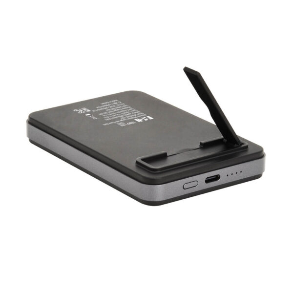 b1ba140afdd21584301c7ef1e3b05dd7 Tripp Lite series Portable Wireless Magnetic Charging Power Bank for iPhone 16/15/14/13/12, USB-C Output, 18W, 4000mAh, Lithium-Ion, Black
