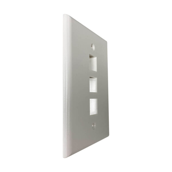 c092188ed0405ef50fac5f31f2a245f4 Tripp Lite series Safe-IT 3-Port Single-Gang Keystone Wall Plate, Antibacterial, Ivory Matte, TAA