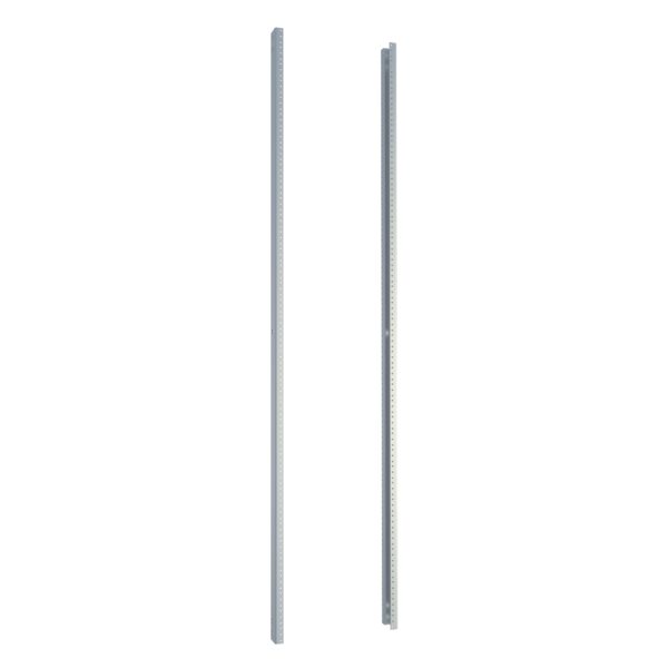 Hammond 36U 10-32 Tapped Formed Rail