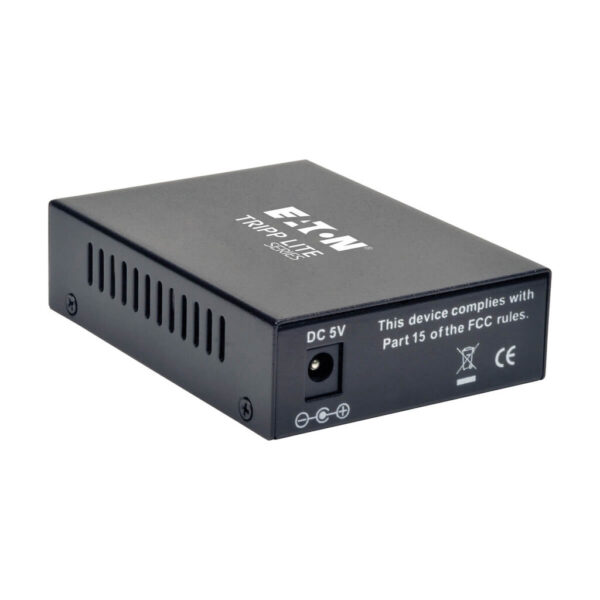 d8ab7719af1d18dcce5bd42e0770656e Tripp Lite series 10/100 SC Multimode Fiber to Ethernet Media Converter, 550M, 850nm