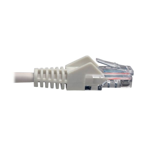 Tripp Lite series Cat5e 350 MHz Snagless Molded (UTP) Ethernet Cable (RJ45 M/M), PoE - White, 6 ft. (1.83 m)