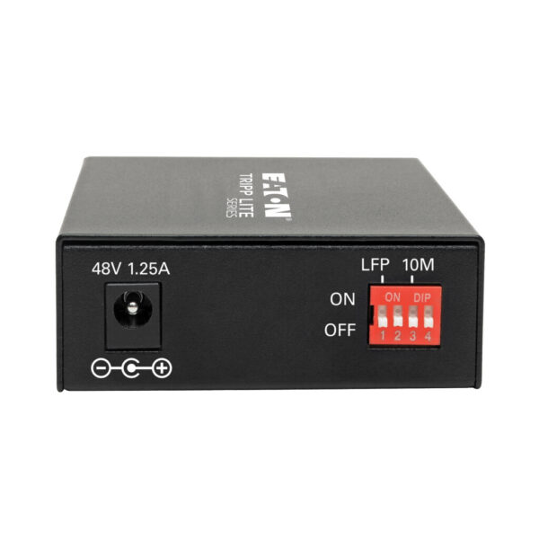 e54fb636e5d7a34289555ef12e2f53f2 Tripp Lite series Gigabit Multimode Fiber to Ethernet Media Converter, POE+ - 10/100/1000 SC, 1310 nm, 2 km (1.2 mi.)